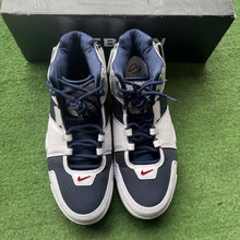 Load image into Gallery viewer, Nike LeBron Midnight Navy 2s Size 11
