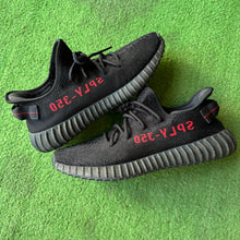 Load image into Gallery viewer, Yeezy Bred 350 V2s Size 11
