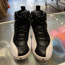 Load image into Gallery viewer, Jordan Playoff 12s Size 8
