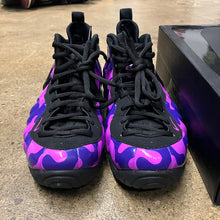 Load image into Gallery viewer, Nike Purple Camo Foamposites Size 8.5
