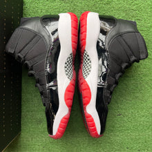 Load image into Gallery viewer, Jordan Bred 11s Size 6Y
