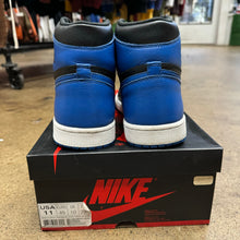 Load image into Gallery viewer, Jordan Royal 1s Size 11
