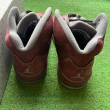 Load image into Gallery viewer, Jordan Burgundy 5s Size 8.5
