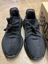 Load image into Gallery viewer, Yeezy Bred 350 V2s Size 11
