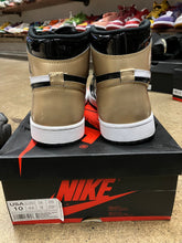 Load image into Gallery viewer, Jordan Gold Toe 1s Size 10
