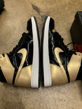 Load image into Gallery viewer, Jordan Gold Toe 1s Size 10
