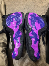 Load image into Gallery viewer, Nike Purple Camo Foamposites Size 8.5
