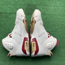 Load image into Gallery viewer, Jordan Maroon 6s Size 10
